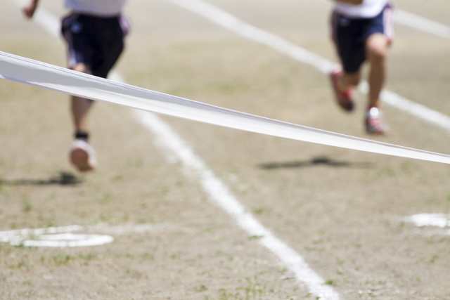 小脳の運動学習のしくみから考えたスポーツの上達と指導方法